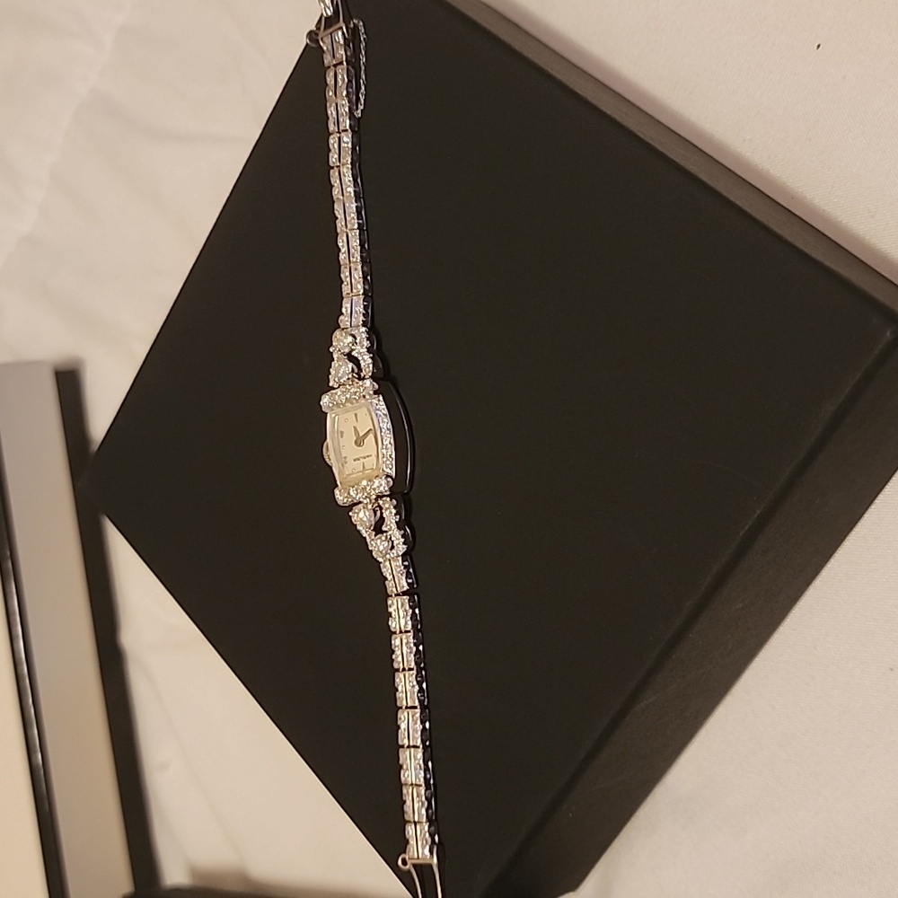 Watch - Picture 2 of 3